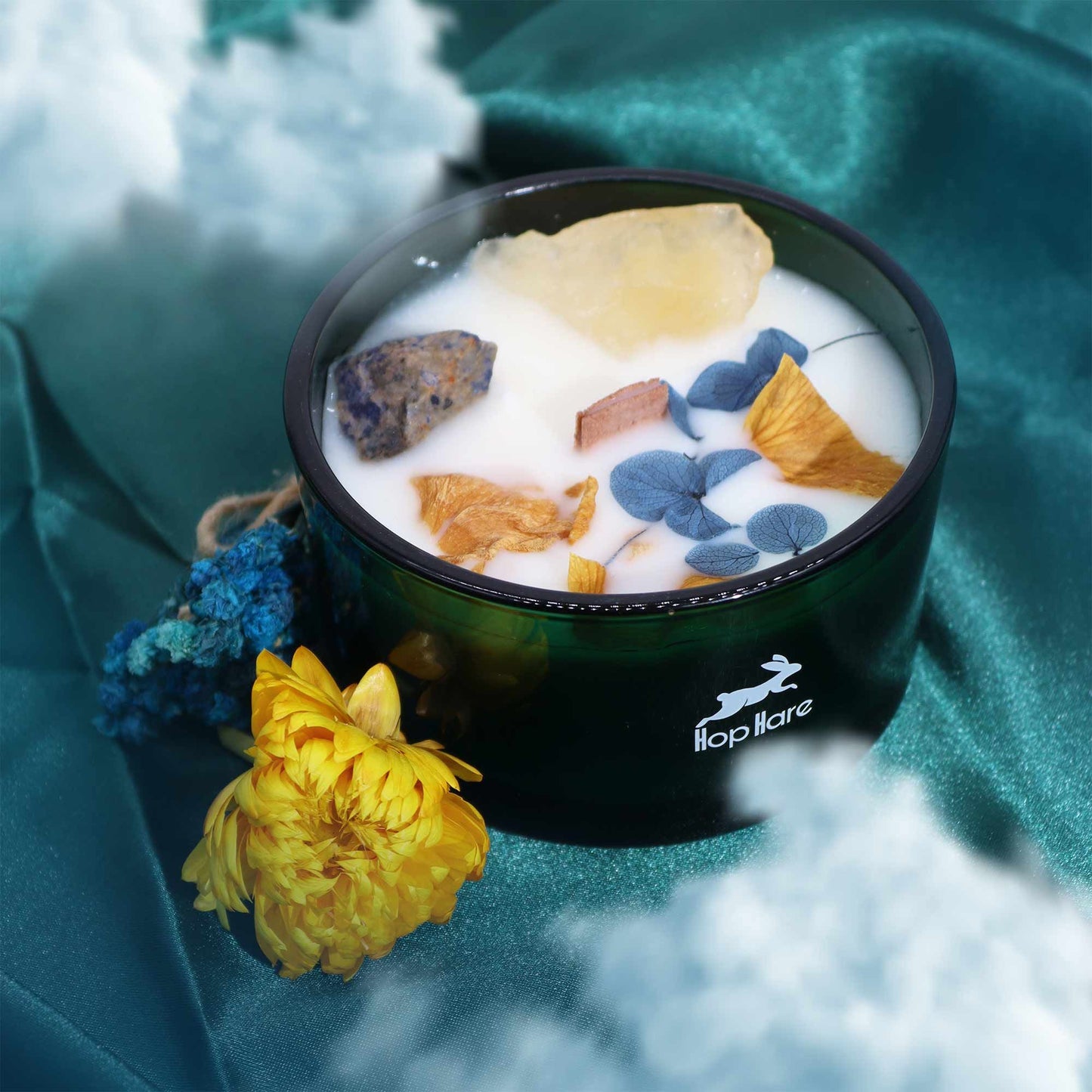 The Sun Crystal Magic Candle – Citrine & Sodalite | Positivity, Energy & Joy (22hr Burn Time)