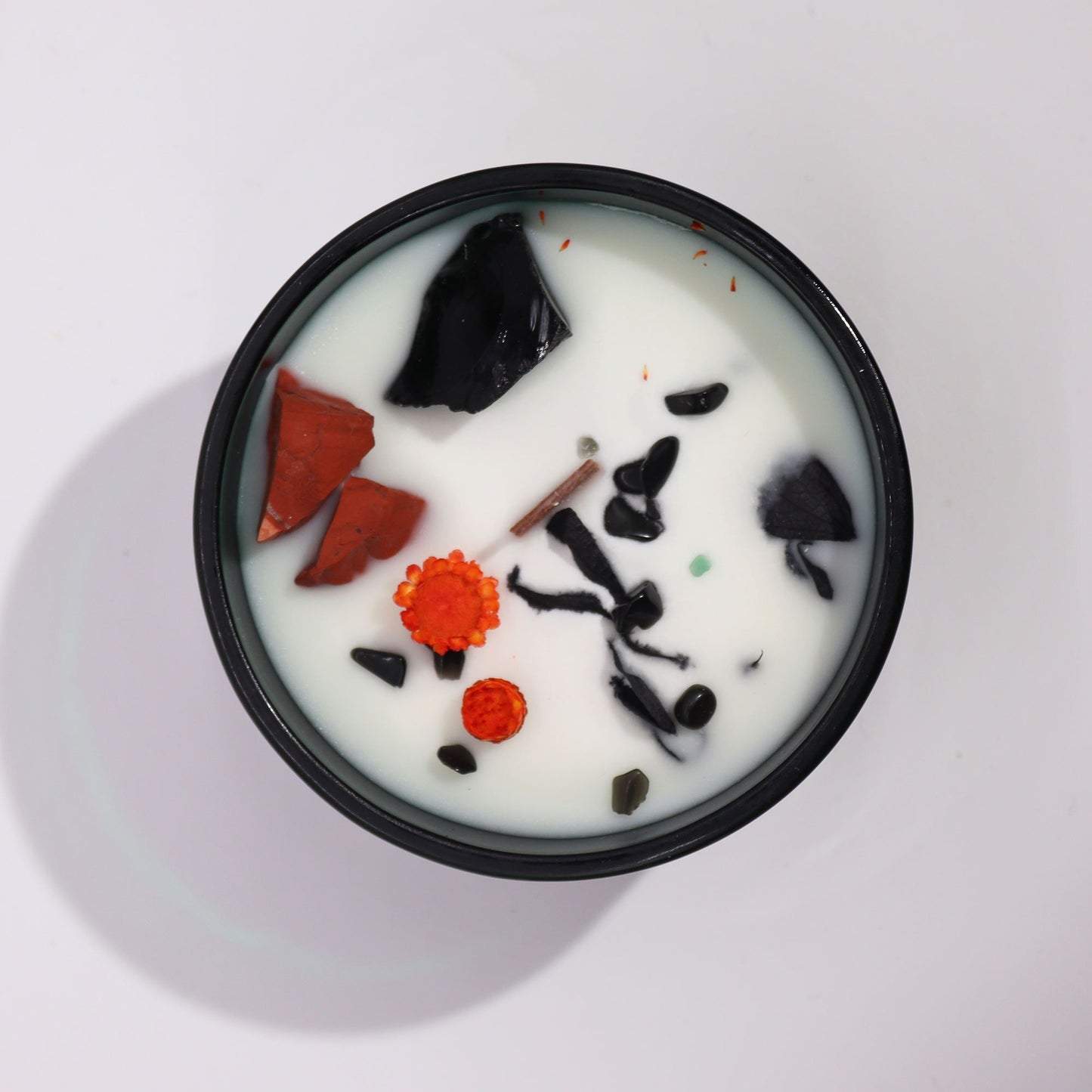 The Devil Crystal Magic Candle – Red Jasper & Black Agate | Passion, Power & Motivation (22hr Burn Time)